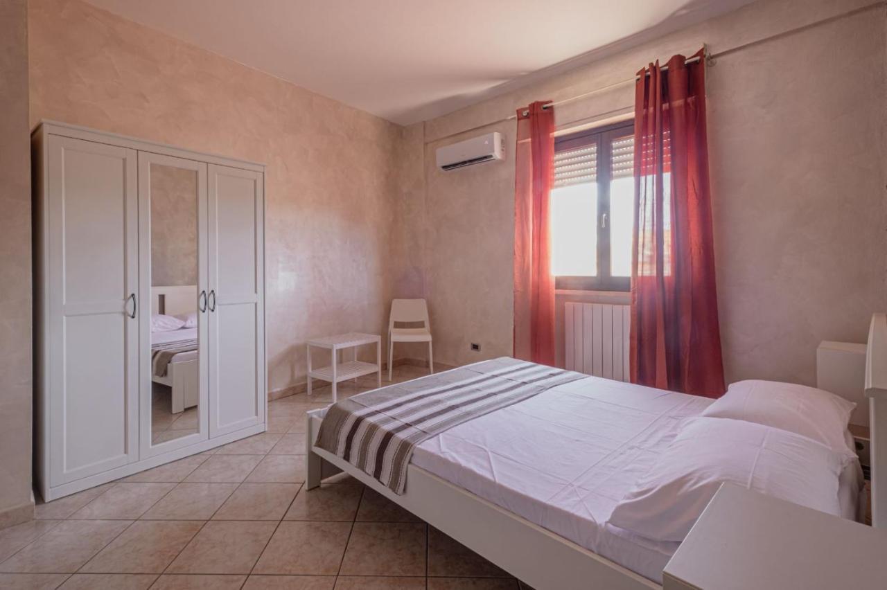 Alloggio Alfa - Central Apartment Civitavecchia Eksteriør bilde