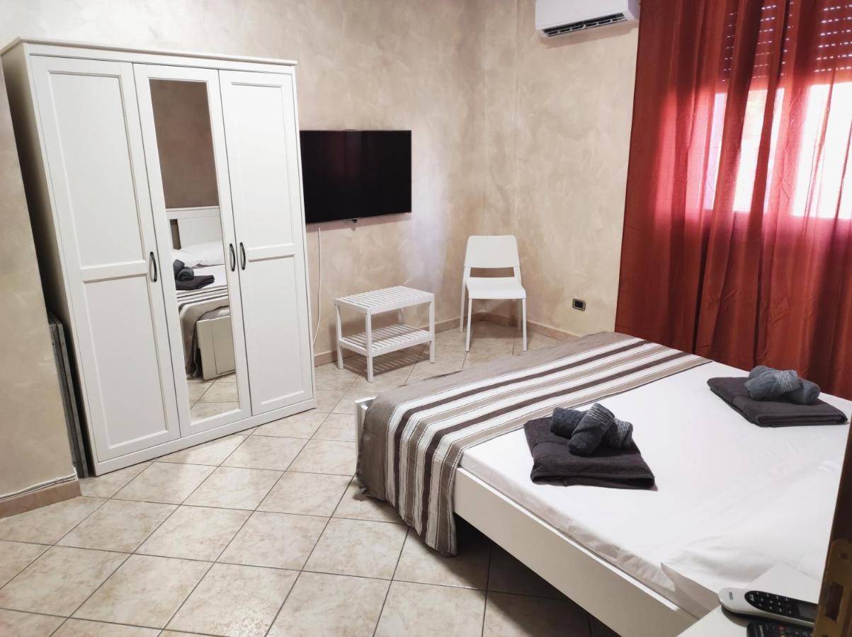 Alloggio Alfa - Central Apartment Civitavecchia Eksteriør bilde